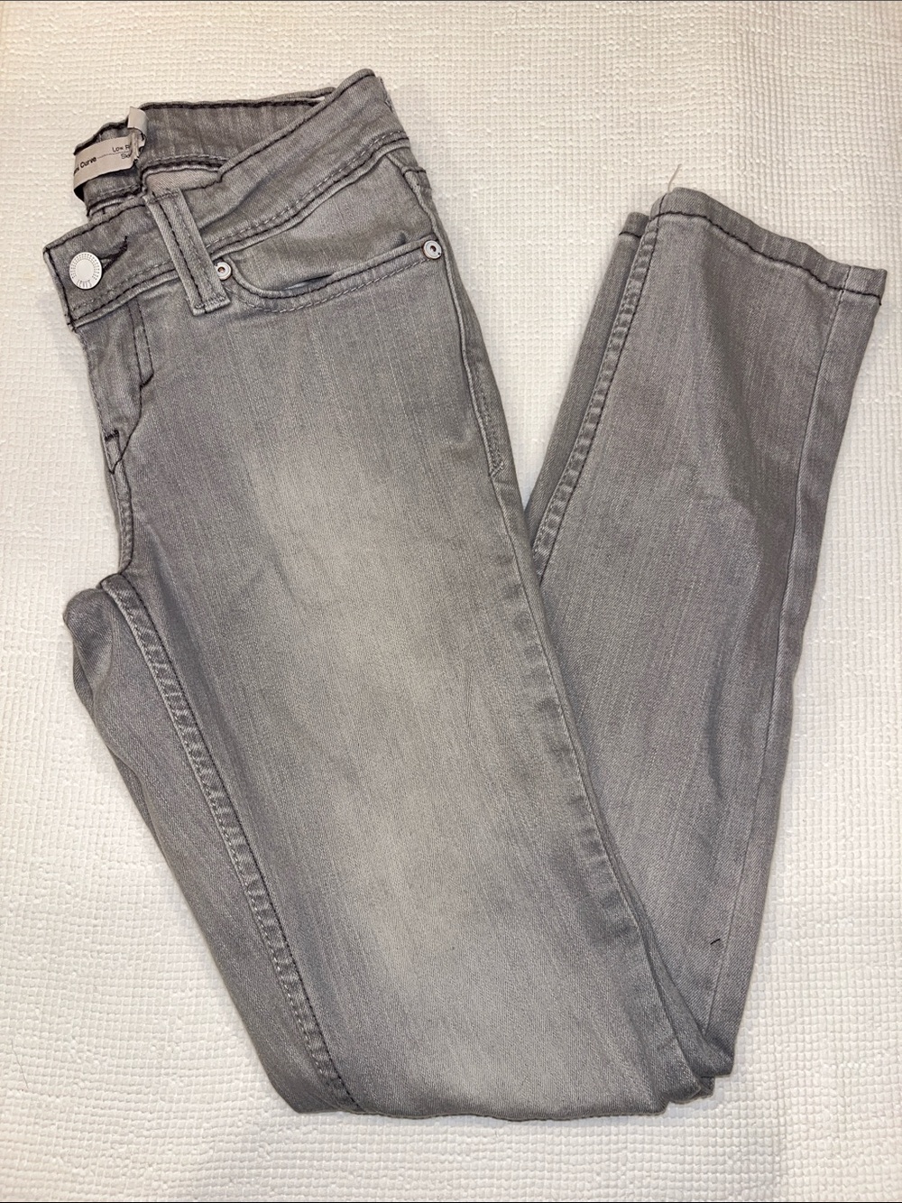 Levi's Women's Light Gray Skinny Jeans